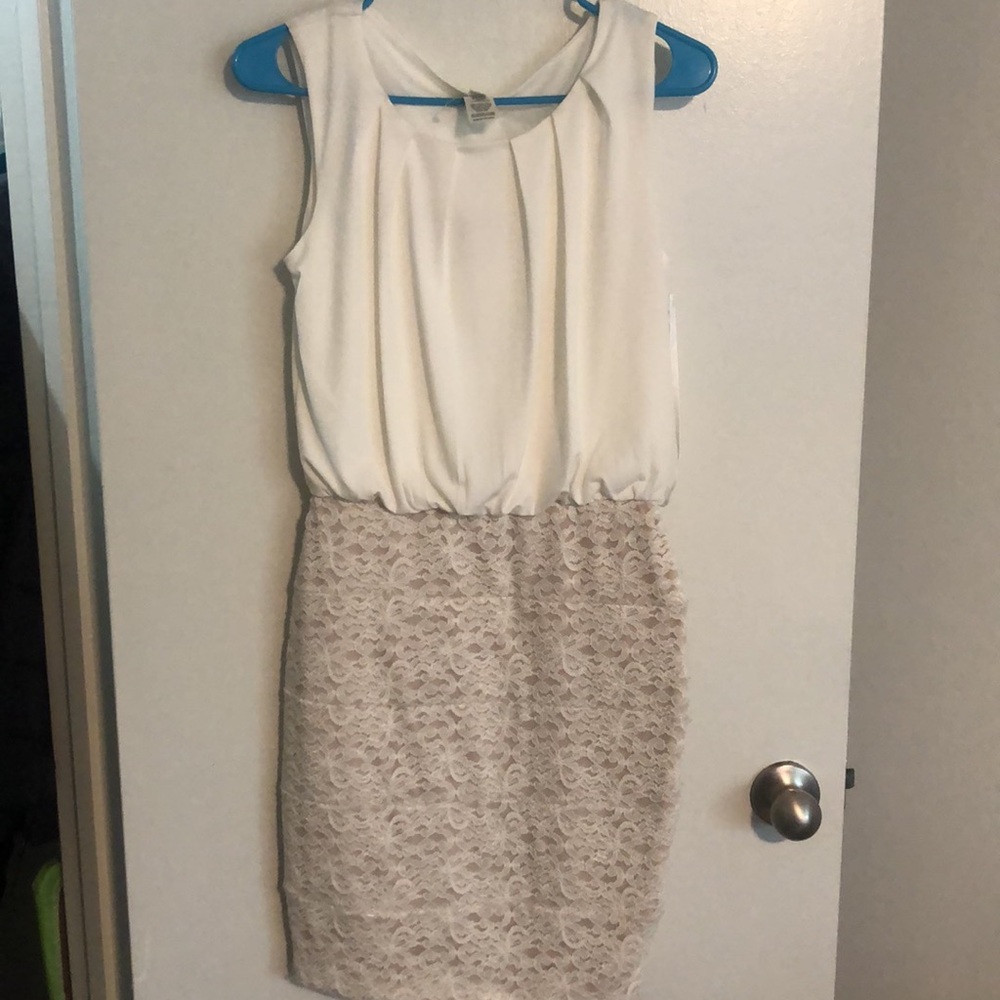 Semi formal dresses - Picture 3 of 4